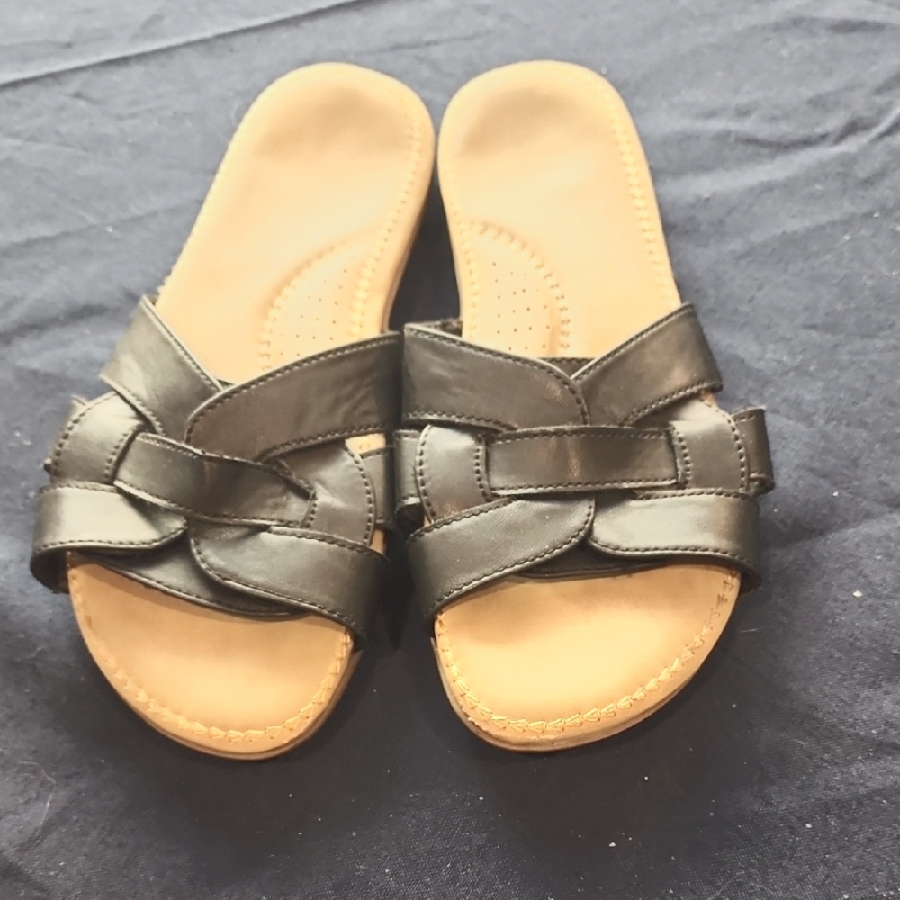 Women's Black Slide Sandals size 10